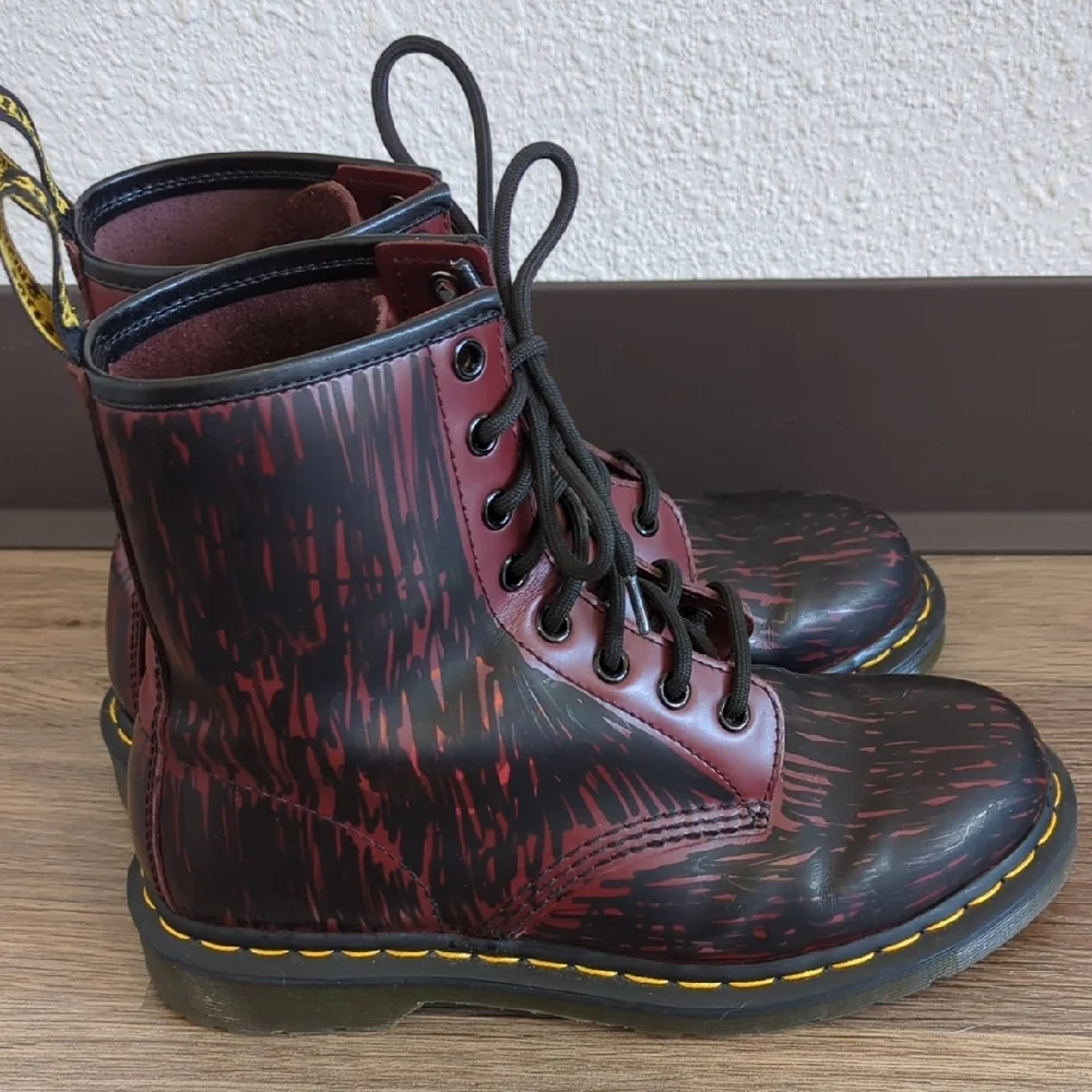 Dr. Martens 1460 SMOOTH LEATHER LACE UP BOOTS - Cherry Red Smooth - Size 7 - Picture 6 of 12
